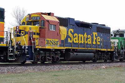 BNSF 2212 GP38.jpg